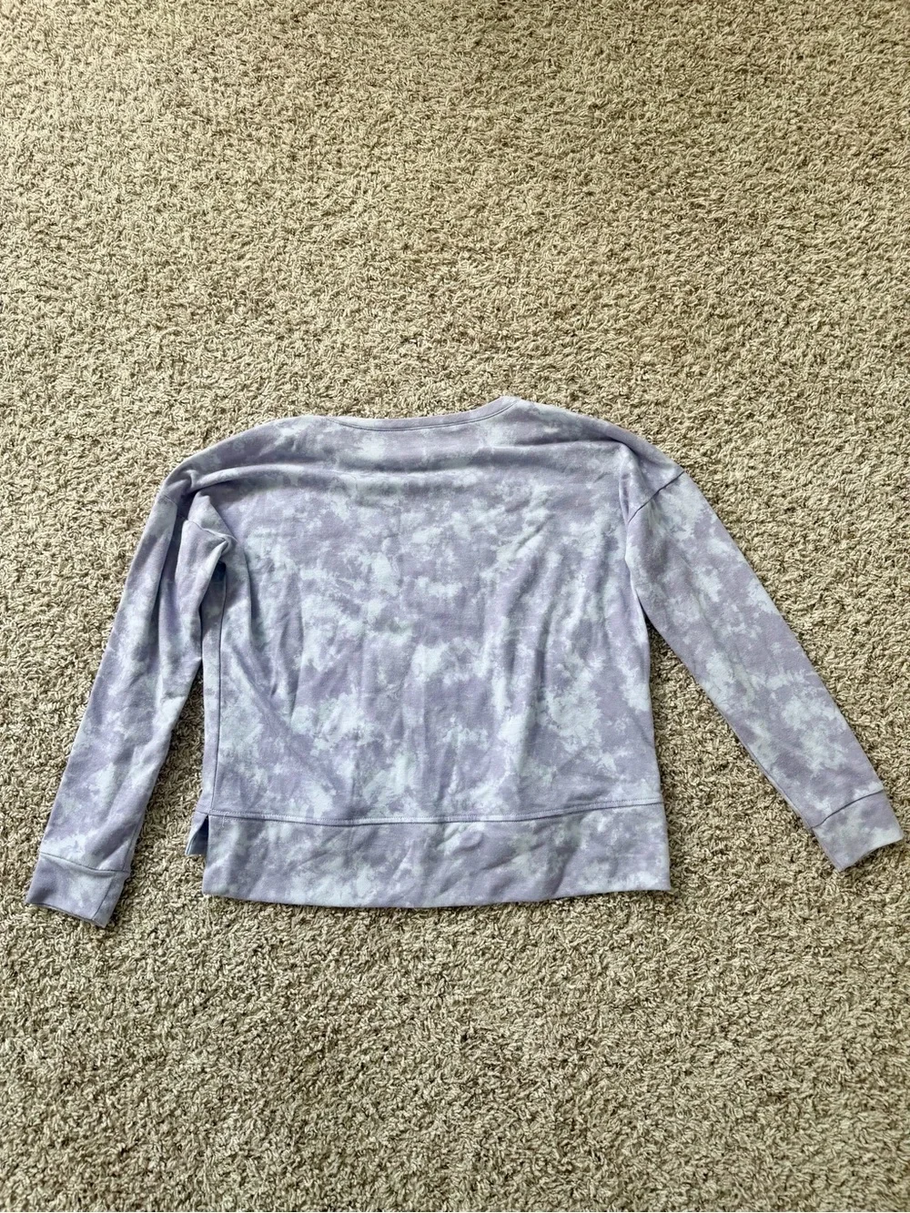 Onzie High Low Tie Dye Sweatshirt in Lavender/Gray